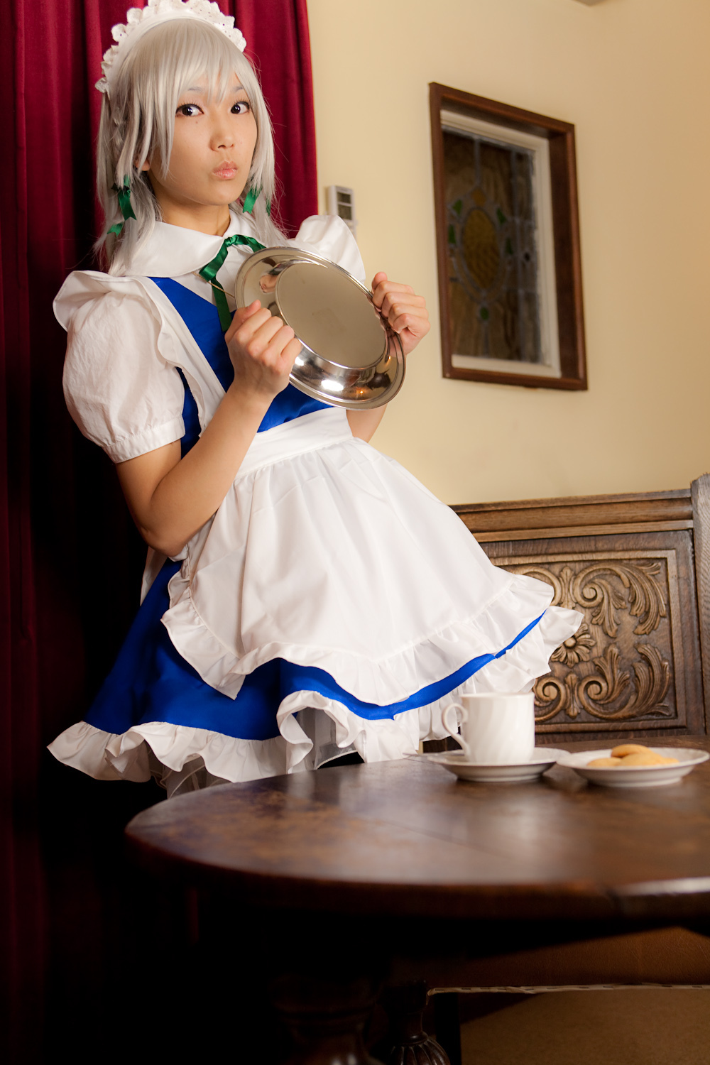 cosplay美女套图 c77 Sakuya Izayoi　白丝假发扮相(1)